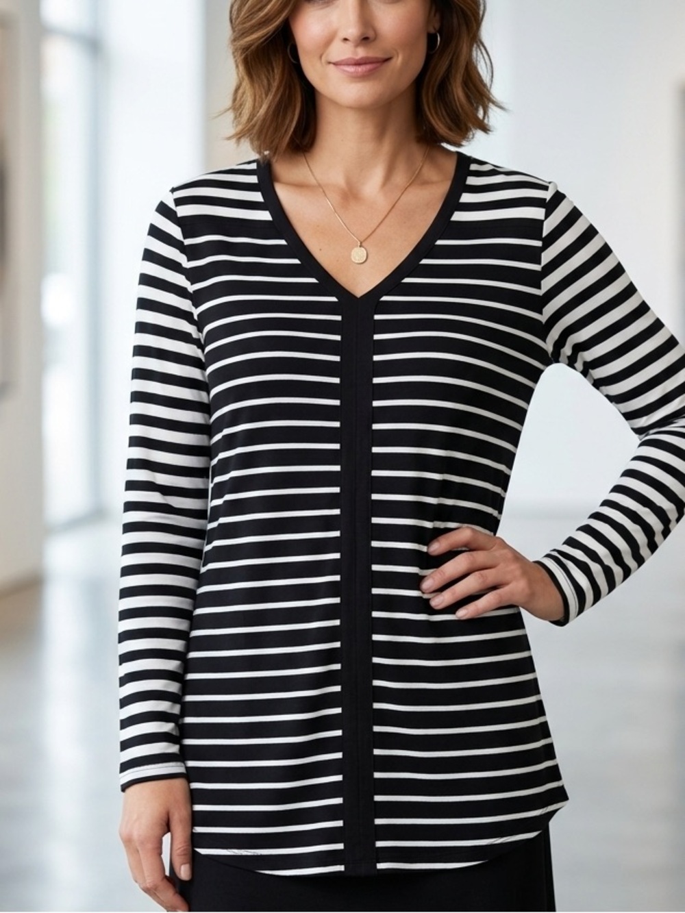 Black & White Striped V-Neck Long Sleeve Top